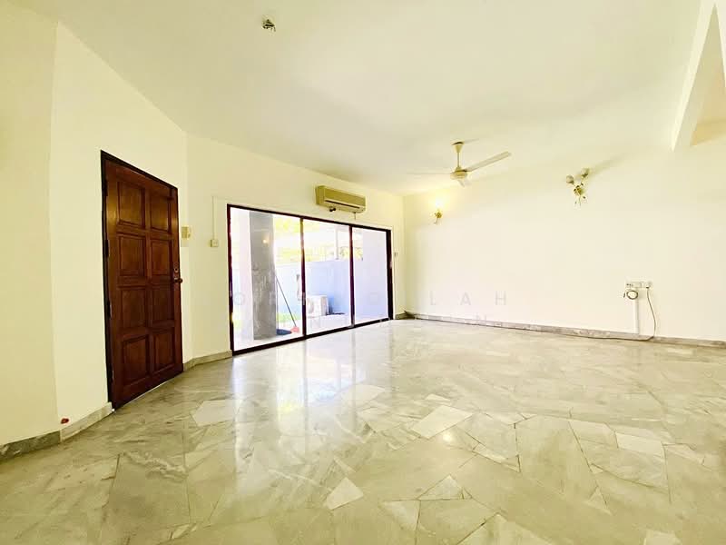 2-storey Terraced House for Sale in Petaling Jaya (Selangor) - NORFADILAH ZAINUDDIN - Living Room - PropertyGuru.com.my