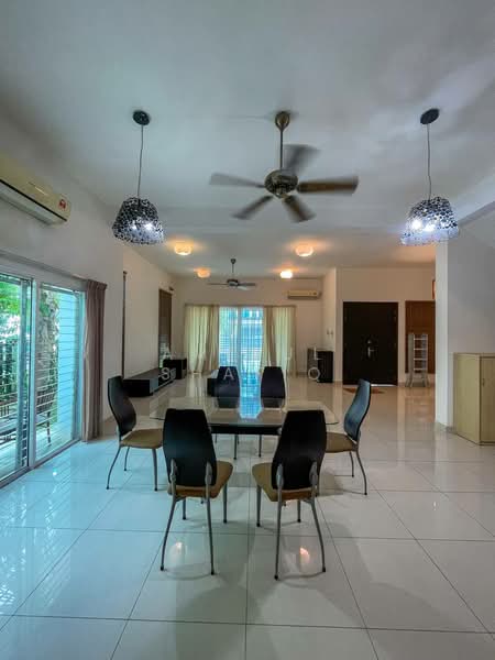 Semi-Detached House for Rent in Cyberjaya (Selangor) - Amirul Shafiq - Dining Room - PropertyGuru.com.my