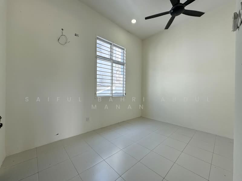 Semi-Detached House for Sale in Bandar Saujana Putra (Tanjong Duabelas) - Saiful Bahri Abdul Manan - Interior - PropertyGuru.com.my