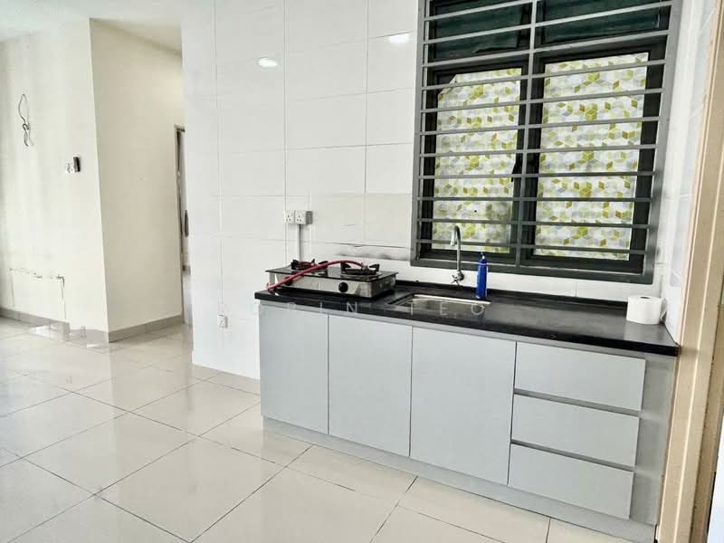 Service Residence for Sale at ARC @ Austin Hills - Robin Teo - Kitchen - PropertyGuru.com.my