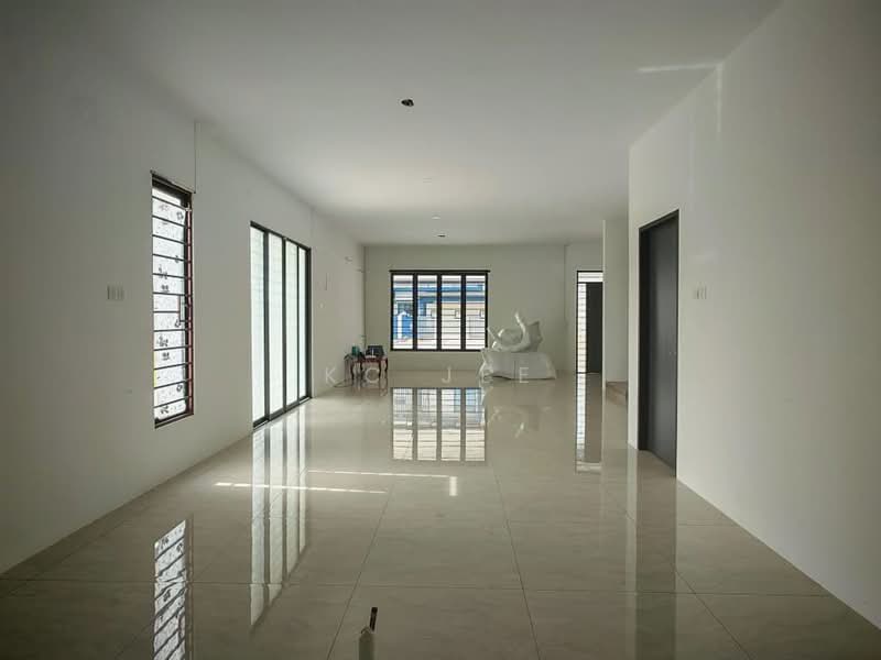 Semi-Detached House for Sale in Kuching (Sarawak) - KC Jee - Living Room - PropertyGuru.com.my