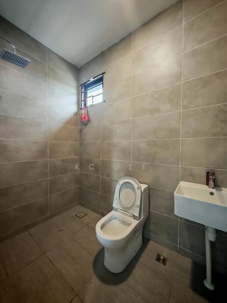 Semi-Detached House for Sale in Kuching (Sarawak) - KC Jee - Bathroom - PropertyGuru.com.my