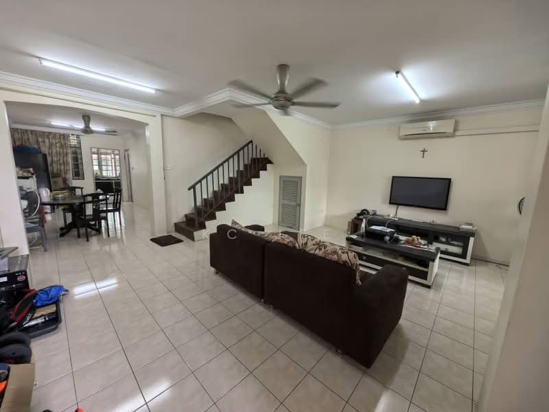 2-storey Terraced House for Sale in Kuching (Sarawak) - KC Jee - Living Room - PropertyGuru.com.my