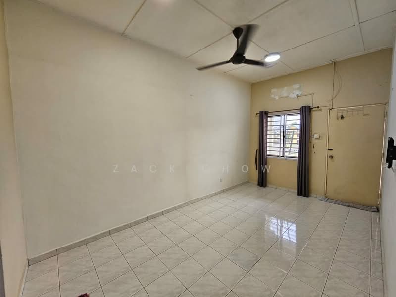 Taman Johor Jaya untuk Untuk Dijual - RM 630,000, Feb 2026 - Living Room - PropertyGuru.com.my