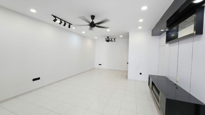 Setia Indah untuk Untuk Dijual - RM 800,000, Feb 2026 - Living Room - PropertyGuru.com.my