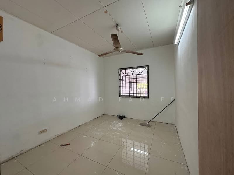 1-storey Terraced House for Sale in Sepang (Selangor) - Ahmad Fadlee - PropertyGuru.com.my