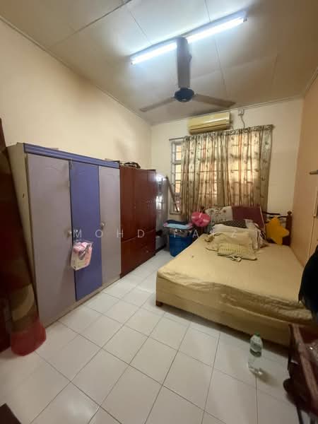 1-storey Terraced House for Sale in Taman Sierra Perdana (Masai) - Mohd Faez - Bedroom - PropertyGuru.com.my