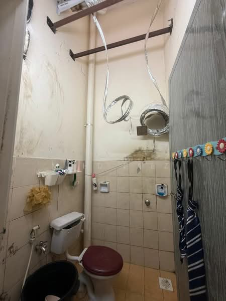 1-storey Terraced House for Sale in Taman Sierra Perdana (Masai) - Mohd Faez - Bathroom - PropertyGuru.com.my