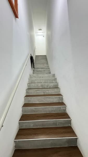 Shop / Office for Sale in Cheras (Selangor) - Kevin Dass - Corridor - PropertyGuru.com.my