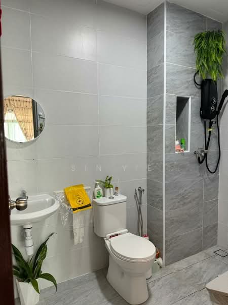 KSL Residence 2 @ Kangkar Tebrau untuk Untuk Disewa - RM 1,600 /bulan, Feb 2026 - Bathroom - PropertyGuru.com.my