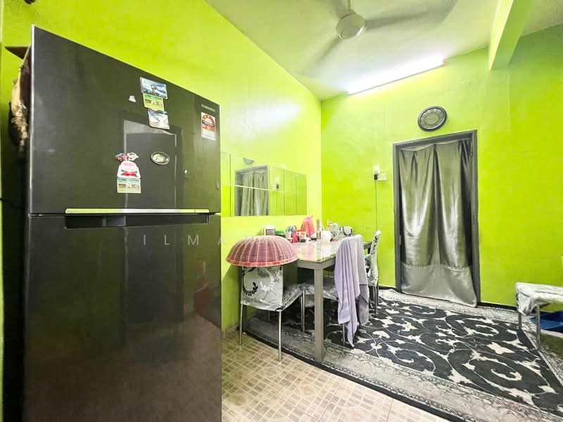 2-storey Terraced House for Sale in Taman Seri Mewah (Kajang) - Ilman Nahri - Dining Room - PropertyGuru.com.my