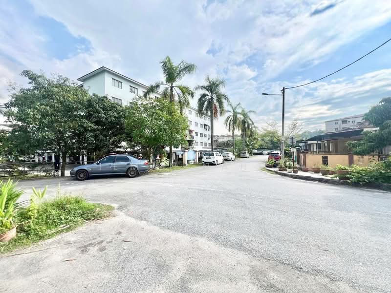 2-storey Terraced House for Sale in Taman Seri Mewah (Kajang) - Ilman Nahri - Exterior - PropertyGuru.com.my