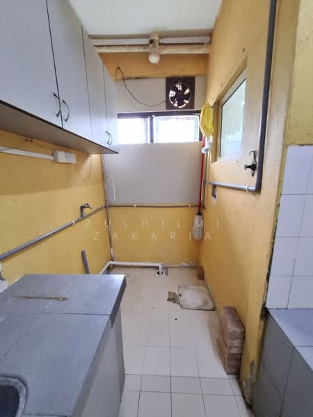 Rumah Flat untuk Dijual di Ukay Perdana - Zulhilmi Zakaria - Kitchen - PropertyGuru.com.my