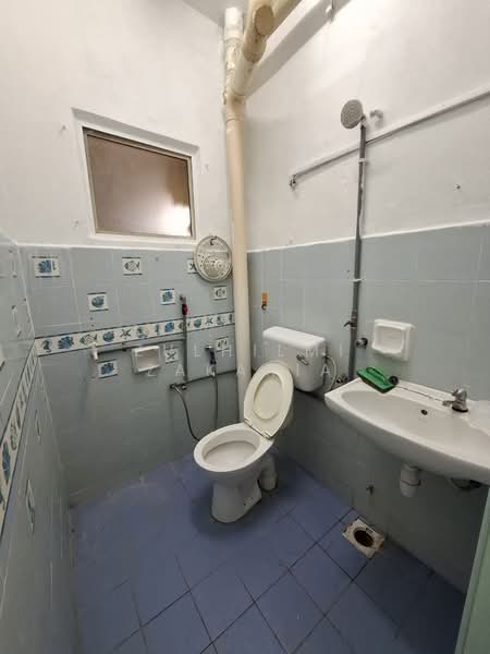 Rumah Flat untuk Dijual di Ukay Perdana - Zulhilmi Zakaria - Bathroom - PropertyGuru.com.my