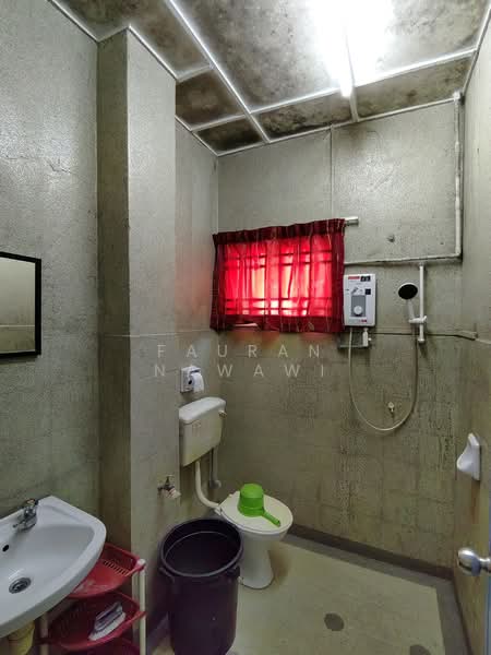 2-storey Terraced House for Sale in Seri Kembangan (Selangor) - Fauran Nawawi - PropertyGuru.com.my