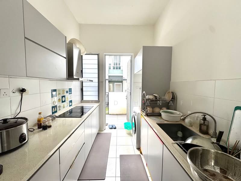 2-storey Terraced House for Sale in Kajang 2 (Kajang) - Mohamad Hanafi - Kitchen - PropertyGuru.com.my