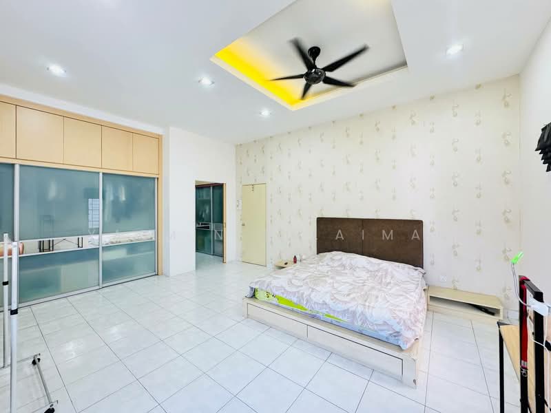 Bungalow for Sale in Bandar Nusa Rhu (Shah Alam) - Yasmin Sulaiman - Bedroom - PropertyGuru.com.my