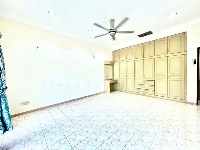 Semi-Detached House for Sale in Seksyen 9 (Shah Alam) - Firdaus Husin - PropertyGuru.com.my