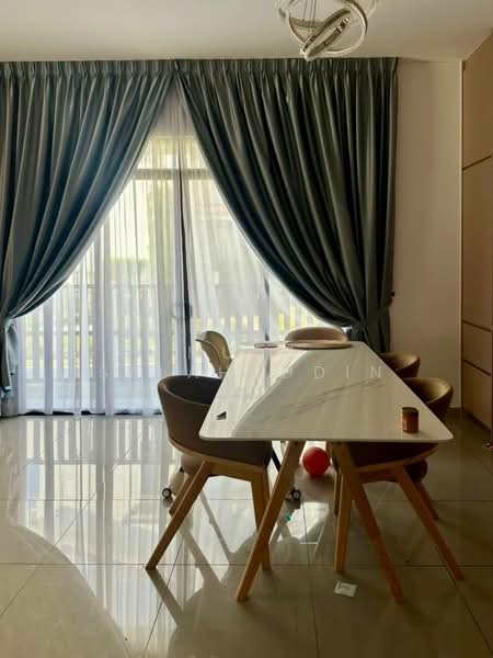 2-storey Terraced House for Rent in Sepang (Selangor) - Mudz Salahuddin - Dining Room - PropertyGuru.com.my