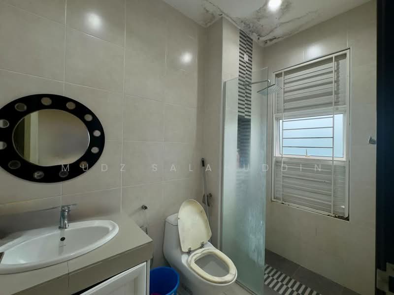 Semi-Detached House for Sale in Alam Damai (Cheras) - Mudz Salahuddin - Bathroom - PropertyGuru.com.my