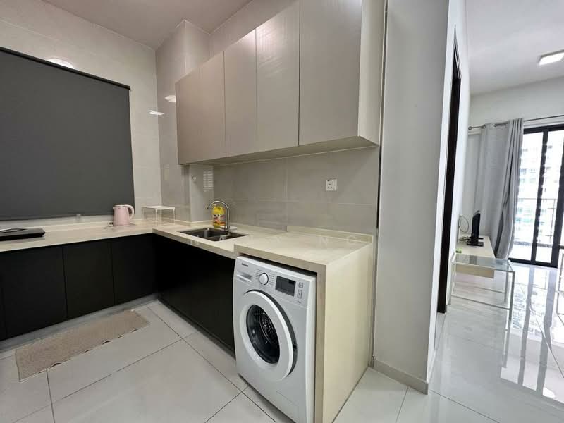 Condominium for Rent at Royal Strand @ Country Garden Danga Bay - Nana Ng - Kitchen - PropertyGuru.com.my