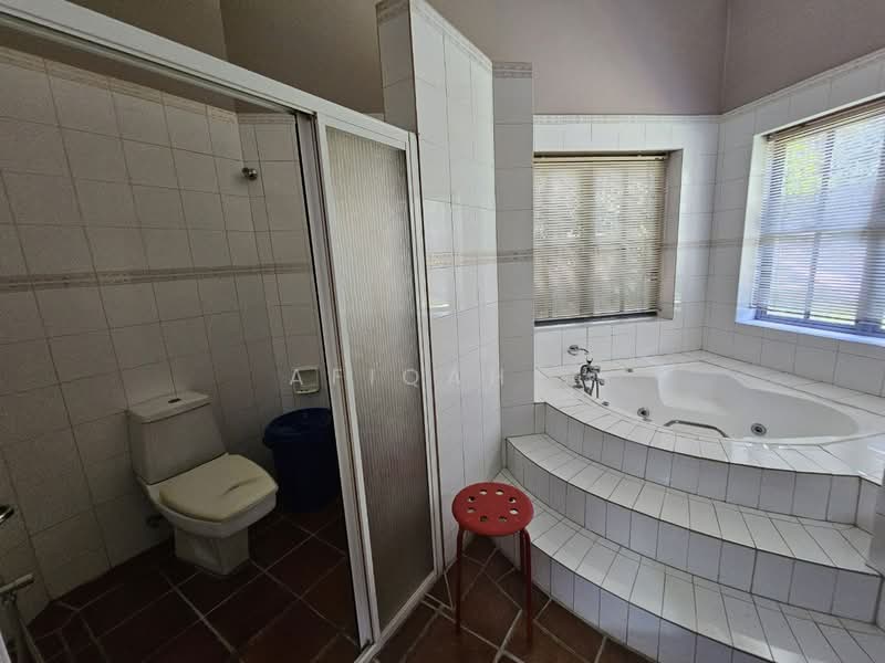 Bungalow for Sale in Country Heights (Kajang) - Afiqah . - Bathroom - PropertyGuru.com.my