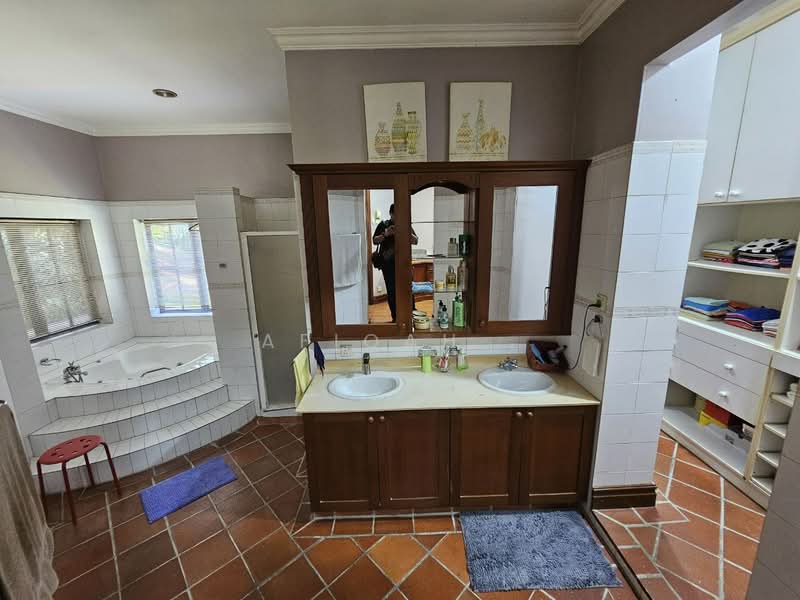 Bungalow for Sale in Country Heights (Kajang) - Afiqah . - Bathroom - PropertyGuru.com.my