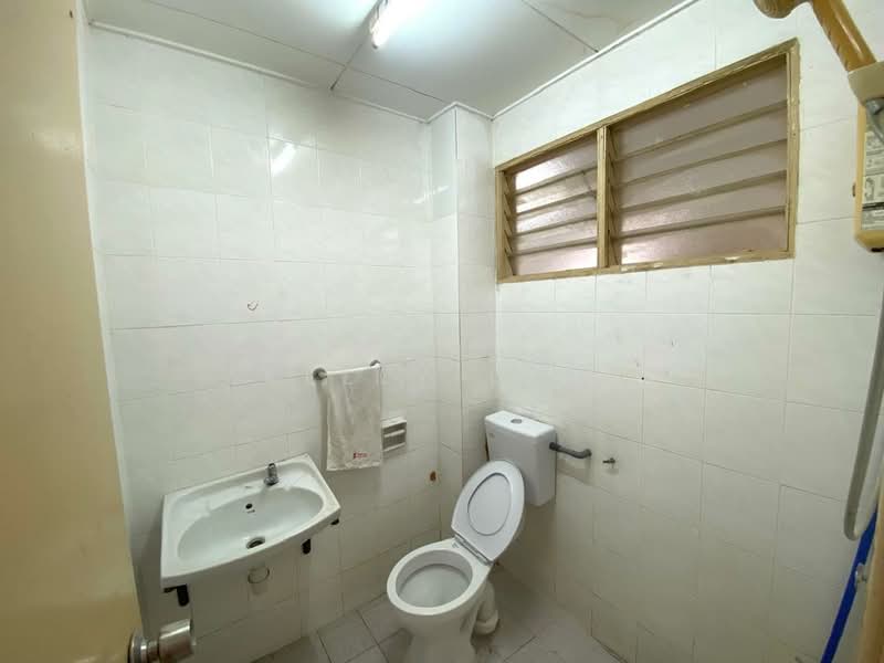 Taman Wawasan untuk Untuk Disewa - RM 2,000 /bulan, Feb 2026 - Bathroom - PropertyGuru.com.my