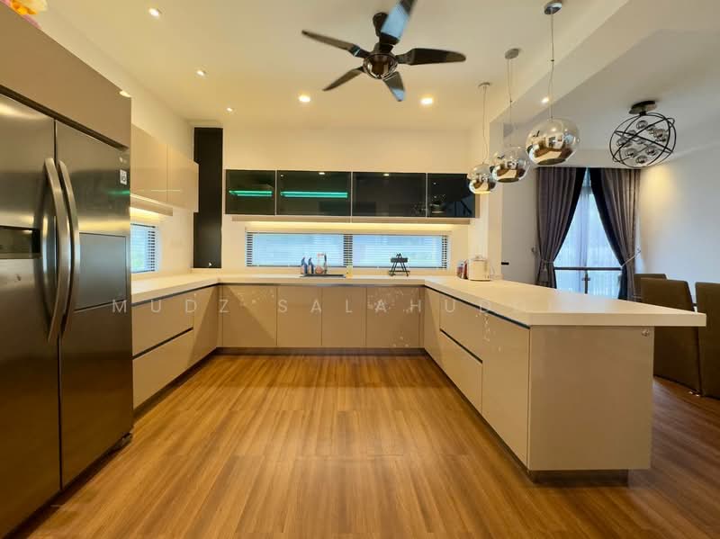 3-storey Terraced House for Sale in Cyberjaya (Selangor) - Mudz Salahuddin - Kitchen - PropertyGuru.com.my