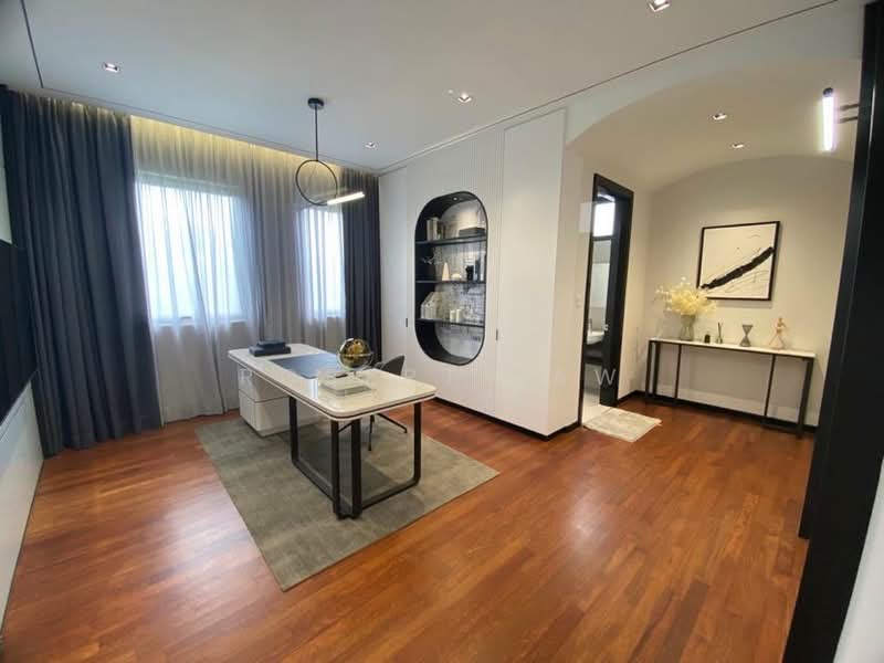 3-storey Terraced House for Sale in Bukit Jelutong (Shah Alam) - Robert Law - Study - PropertyGuru.com.my