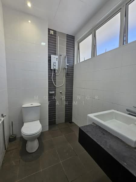 2-storey Terraced House for Sale in Presint 11 (Putrajaya) - Mohd Nor Fahmi - Bathroom - PropertyGuru.com.my