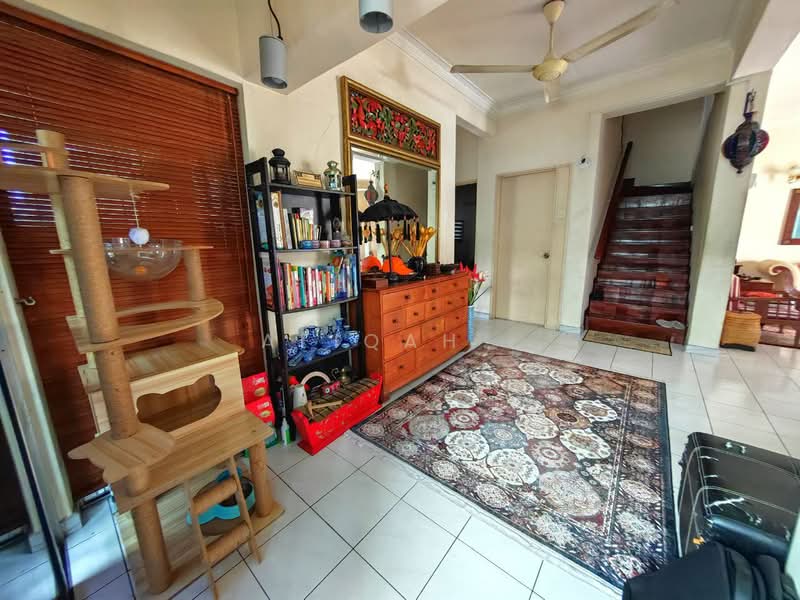 2-storey Terraced House for Sale in Taman Setiawangsa (Setiawangsa) - Afiqah . - Living Room - PropertyGuru.com.my