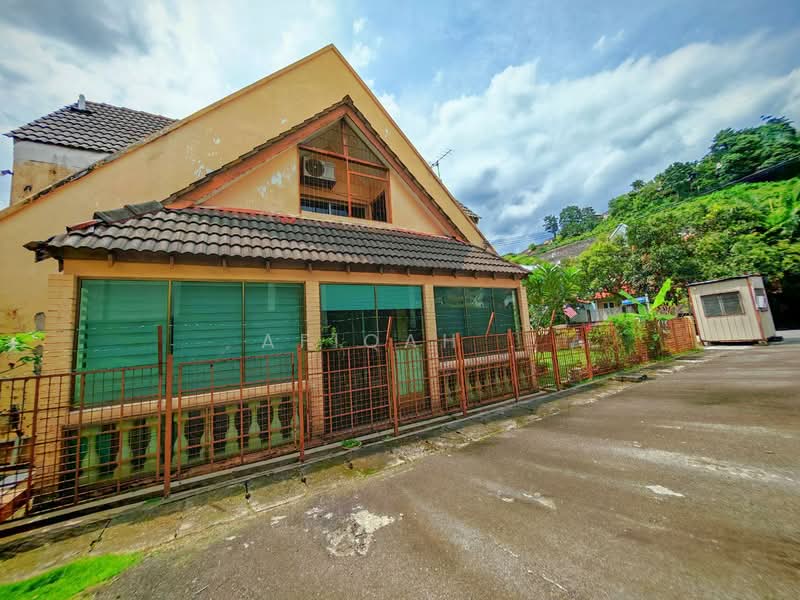 2-storey Terraced House for Sale in Taman Setiawangsa (Setiawangsa) - Afiqah . - Exterior - PropertyGuru.com.my