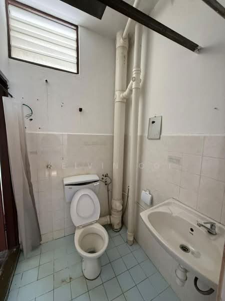 Condominium for Sale at Bukit Saujana - Kelvin Ooi - Bathroom - PropertyGuru.com.my