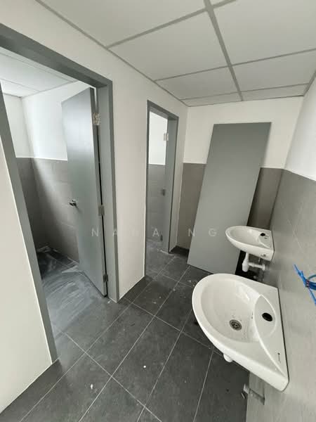 Shop / Office for Rent in Austin Crest (Johor Bahru) - Nana Ng - Bathroom - PropertyGuru.com.my