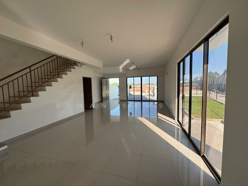 2-storey Terraced House for Sale in Cyberjaya (Selangor) - Aiman Samsul - Living Room - PropertyGuru.com.my