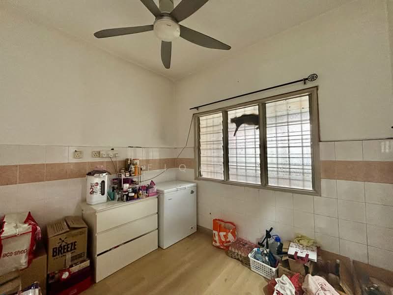 2-storey Terraced House for Sale in Putra Heights (Subang Jaya) - Afiqah . - Kitchen - PropertyGuru.com.my