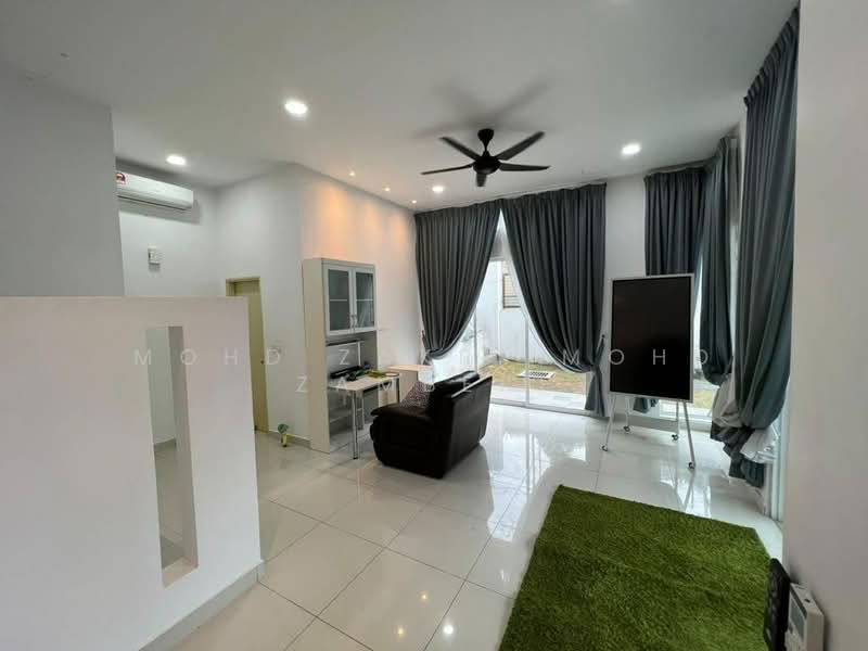 3-storey Terraced House for Sale in Bandar Rinching (Semenyih) - Mohd Zakri Mohd Zamberi - Living Room - PropertyGuru.com.my