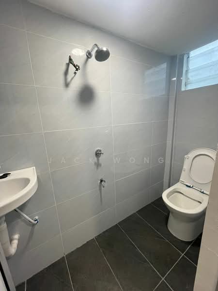 Flat for Sale at Pangsapuri Jentayu @ Kangkar Pulai - Jack Wong - Bathroom - PropertyGuru.com.my