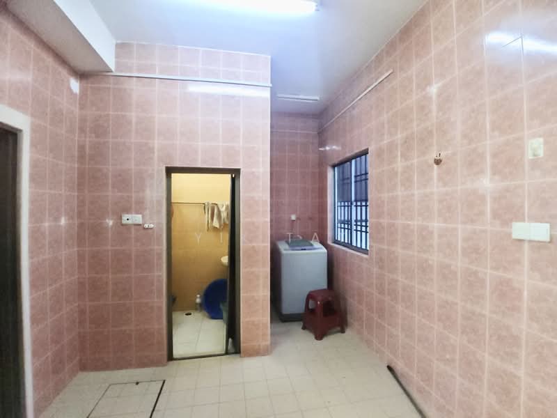 2-storey Terraced House for Sale in Taman Setia Indah (Tebrau) - Yik Tat - Bathroom - PropertyGuru.com.my