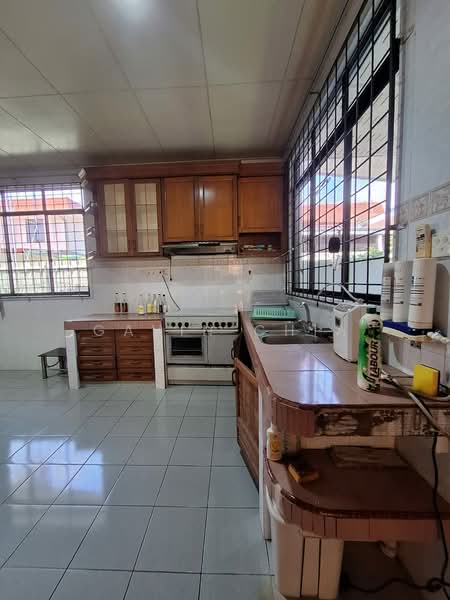 Taman Likas Jaya untuk Untuk Dijual - RM 2,200,000, Feb 2026 - Kitchen - PropertyGuru.com.my