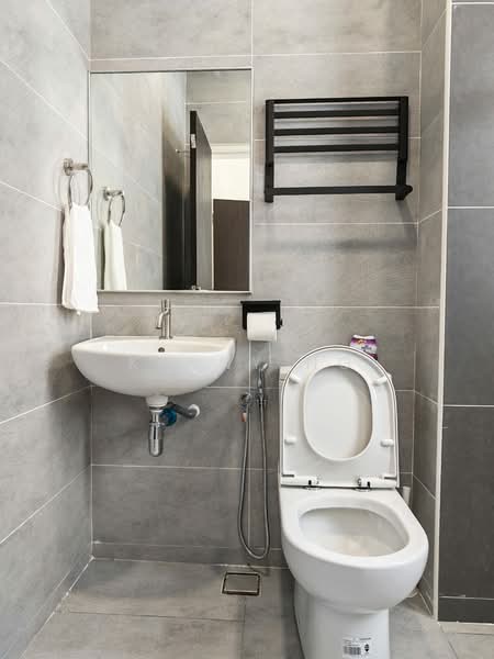 Cluster House for Rent in Taman Mount Austin (Tebrau) - Kenny Ng - Bathroom - PropertyGuru.com.my