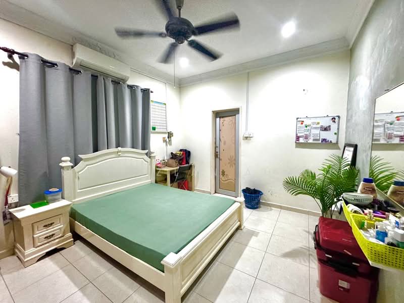 Bungalow for Sale in Bagan Pinang (Port Dickson) - Wan Azlan Ahmad - PropertyGuru.com.my