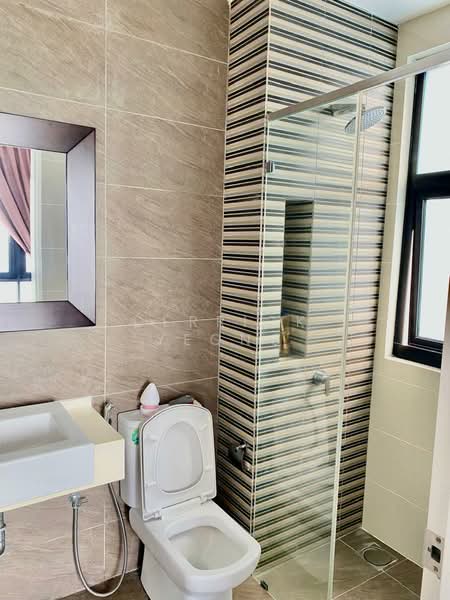 Condominium for Rent at Sky Condominium (Skyz Residence) - Derrick Yeong - Bathroom - PropertyGuru.com.my