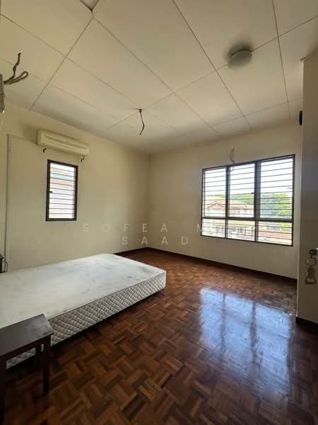 Cluster House for Sale in Setia Impian (Setia Alam) - Sofea Md Saad - Bedroom - PropertyGuru.com.my