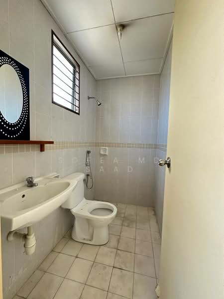 Cluster House for Sale in Setia Impian (Setia Alam) - Sofea Md Saad - Bathroom - PropertyGuru.com.my