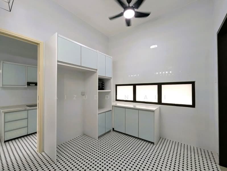 Terraced House for Sale in Cyberjaya (Selangor) - Aizuddin Ali - Kitchen - PropertyGuru.com.my