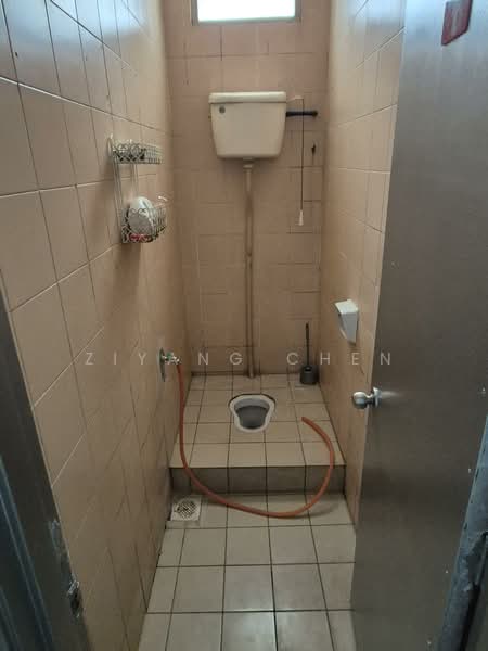 Shop / Office for Rent in Taman Subang Perdana (Sungai Buloh) - Ziyang Chen - Bathroom - PropertyGuru.com.my