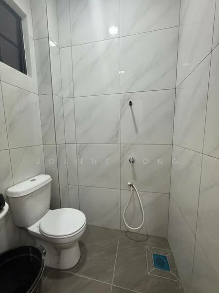 1.5 Storey Terrace House @ 24 Jalan Rawa 18, Taman Perling, Johor Bahru. untuk Untuk Dijual - RM 668,000, Feb 2026 - Bathroom - PropertyGuru.com.my