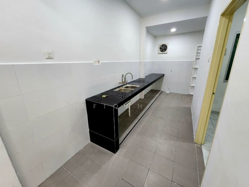 2-storey Terraced House for Sale in Taman Bukit Permai (Kajang) - Afiqah . - Kitchen - PropertyGuru.com.my